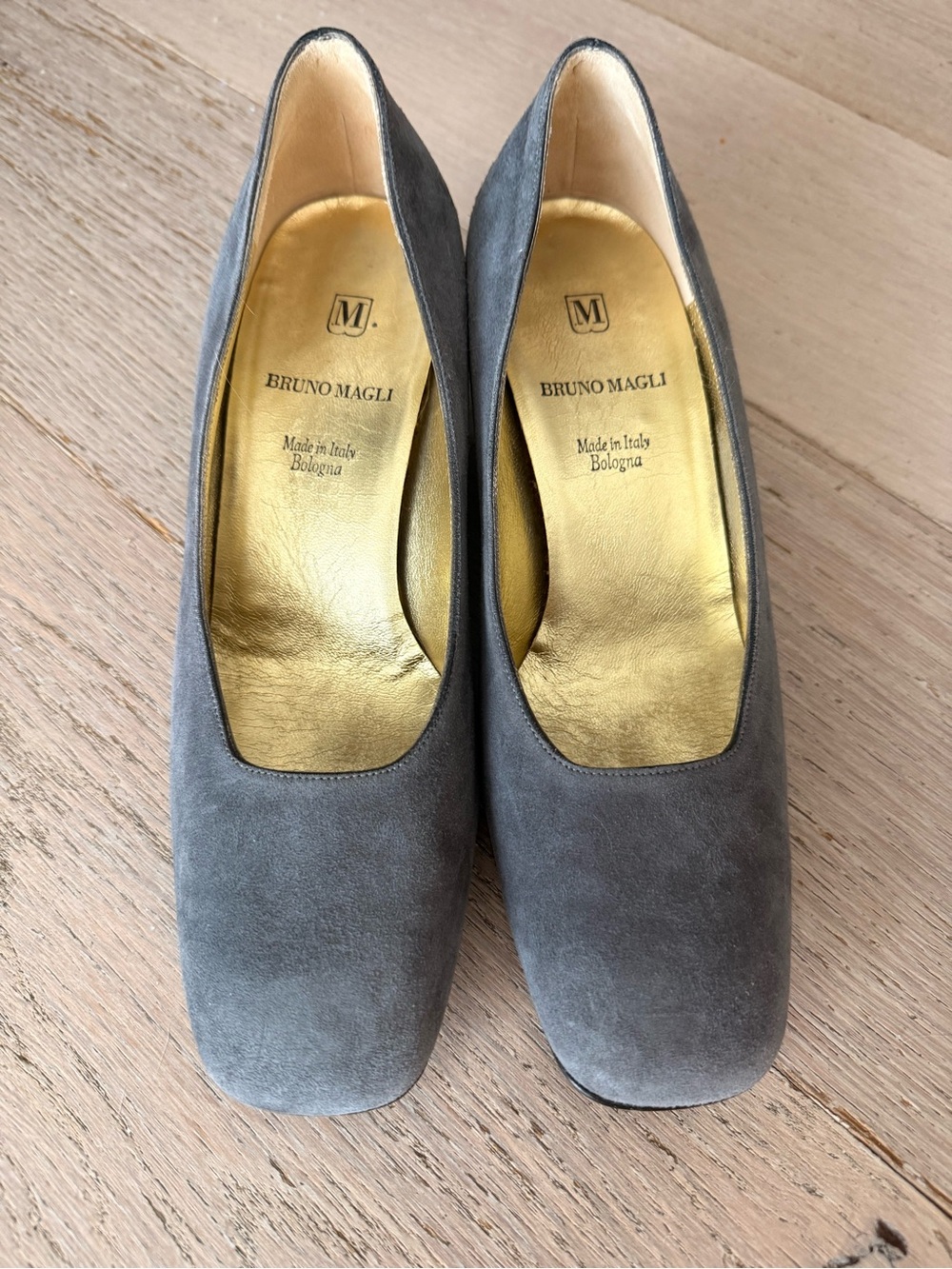 Vintage Bruno Magli Grey Suede Metallic Studded Block Heel Pumps Italy 7.5 B